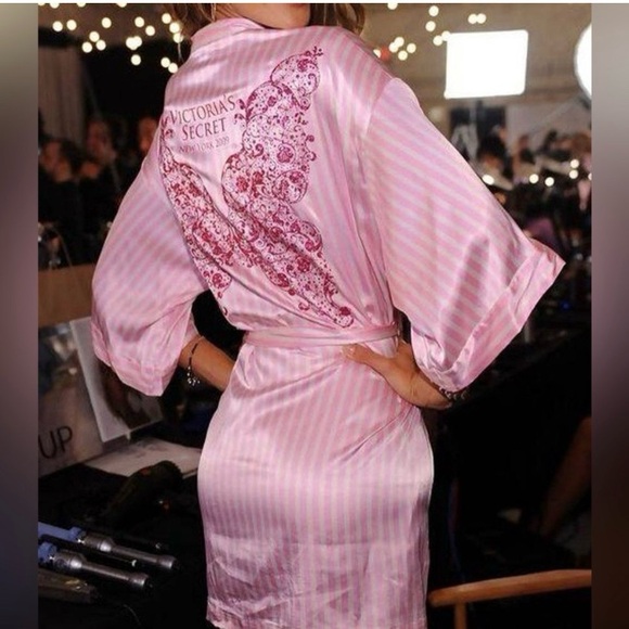 Victoria's Secret Other - Victoria's Secret Backstage 2009 Robe Kimono Wrap Butterfly One Size Pink Stripe